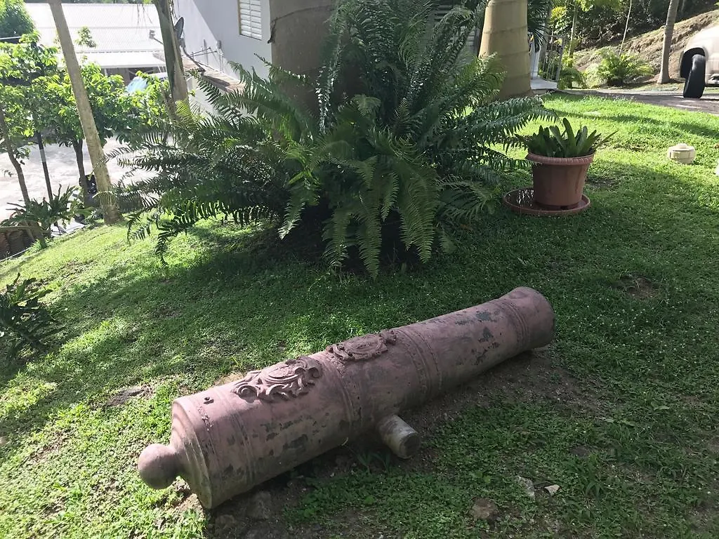 カボ・ロホ Hacienda Tres Casitasゲストハウス プエルトリコ